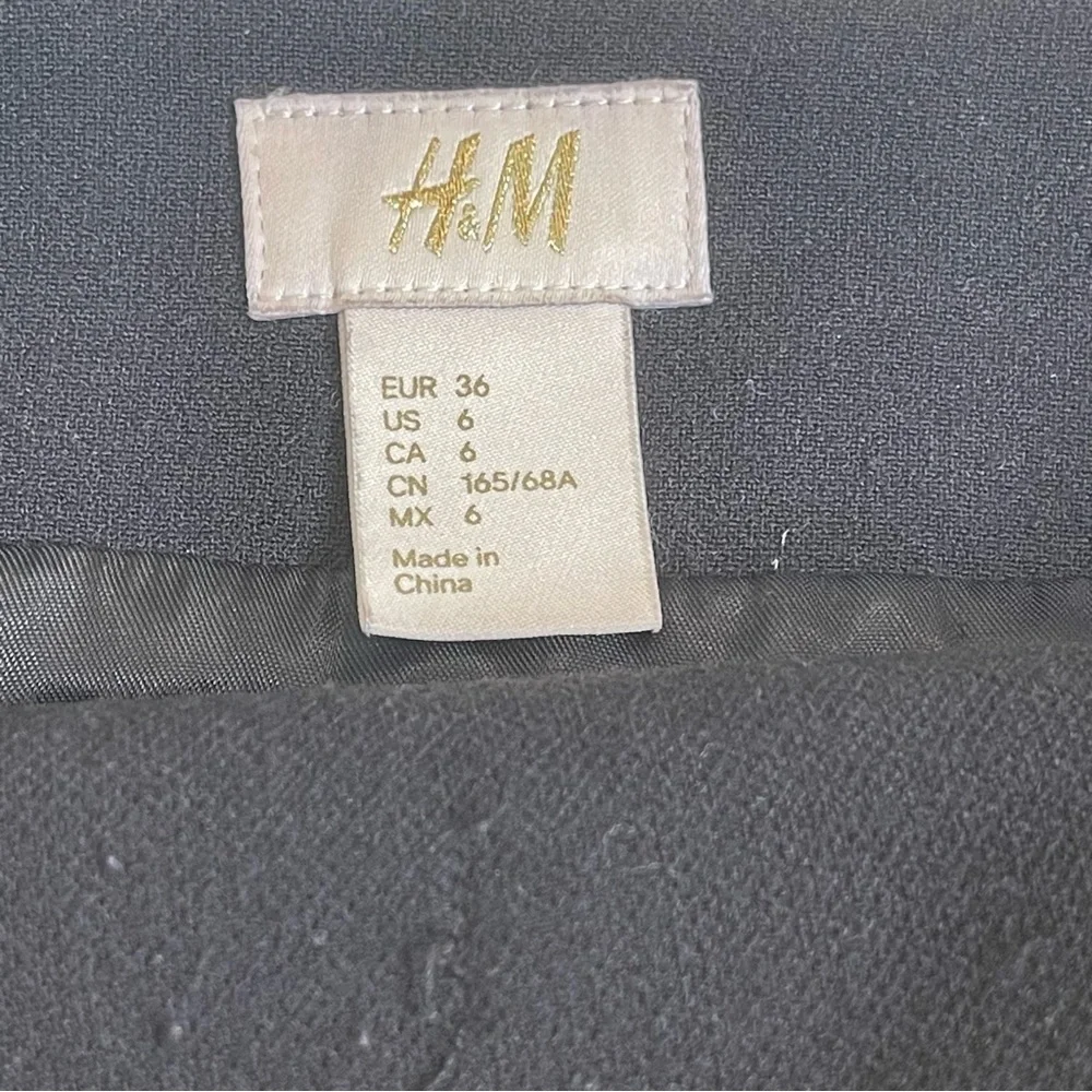 H&M SKIRT/BEADED ACCENTS IN GOLD,AMBER AND BLACK